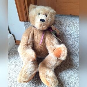 Vintage 1990 Sebastian Boyds' Bears Original tag 9.5" in sitting position.